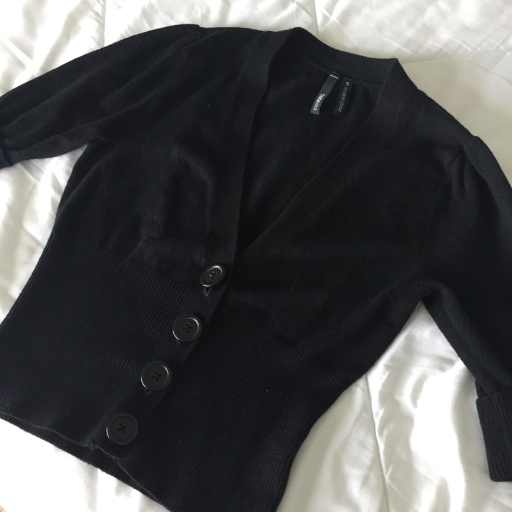 black 3/4 sleeve button up cropped cardigan